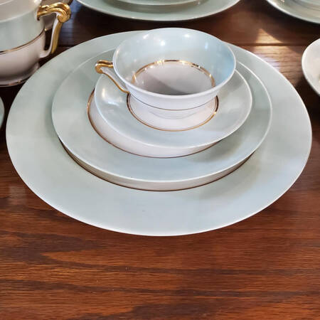 RYD44 Footed Cup & Saucer Set