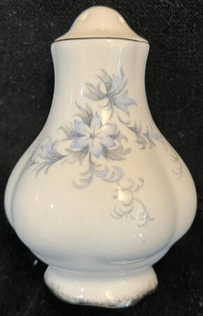 Brides Choice (Montrose) Pepper Shaker