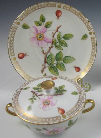 RCO20 Flat Cream Soup Bowl & Saucer Set with Lid