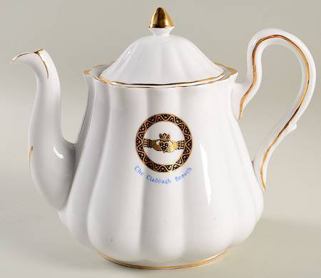 Claddagh Brooch Teapot & Lid