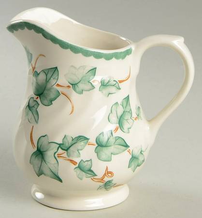 Country Vine Creamer
