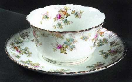 RST83 Gravy Boat & Underplate
