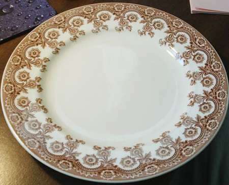 RW218 Dinner Plate