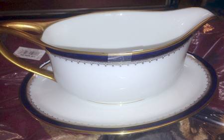 253 Gravy Boat with Attached Underplate