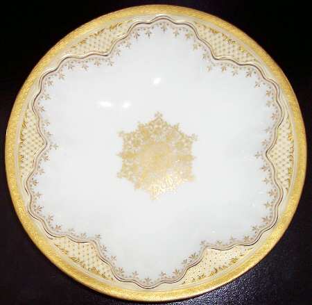 RA3849 by Royal Doulton