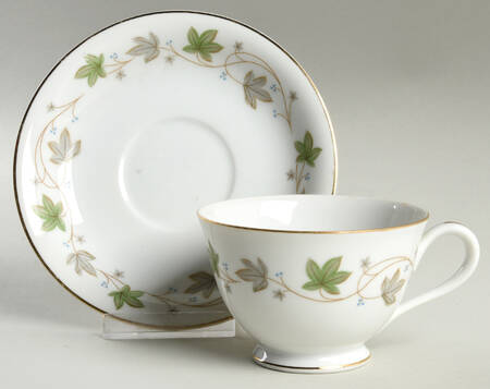 Ivy Lane Footed Cup & Saucer Set