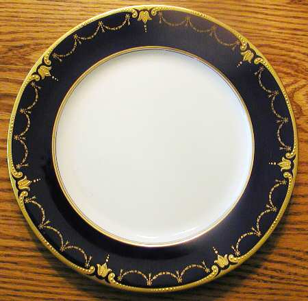 8986 by Royal Crown Derby