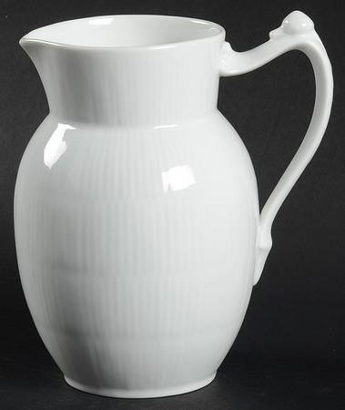 White Plain 24 Oz Pitcher