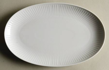 White Plain 9" Oval Dish