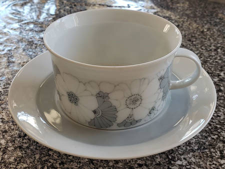 Buquet In Grey Flat Cup & Saucer Set