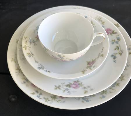 R1389 Footed Cup