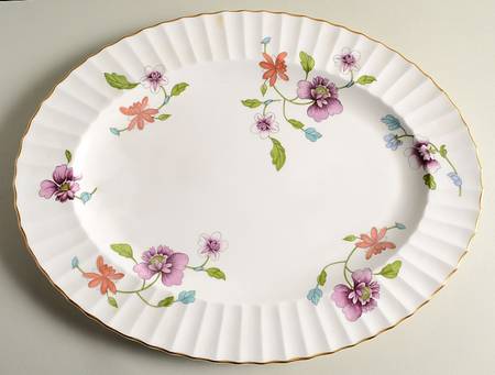 Astley (Fluted) 15" Oval Serving Platter