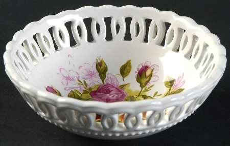 Old Country Roses Pierced (Giftware) Bon Bon