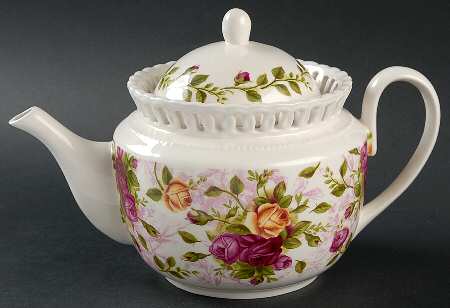 Old Country Roses Pierced (Giftware) Teapot & Lid