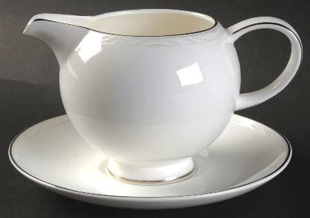 Mystique Gravy Boat & Underplate