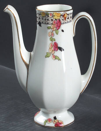 M1752 by Royal Doulton