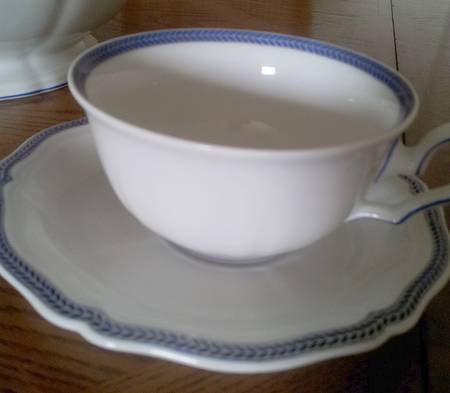 R1148 Footed Cup & Saucer Set