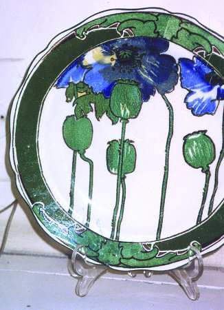 Poppies B (Scalloped) by Royal Doulton