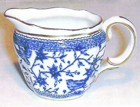 Pembroke (Blue, Scalloped) Creamer