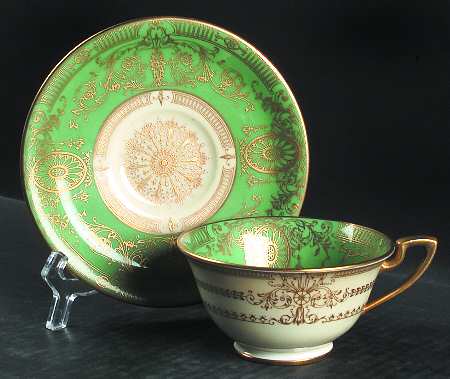 Z70-Z19 Footed Cup & Saucer Set