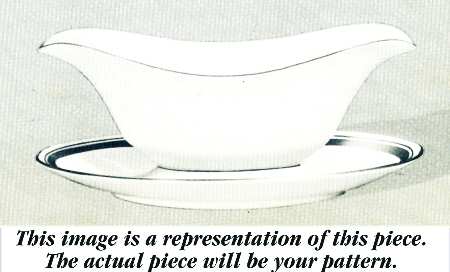 O3 Gravy Boat with Attached Underplate