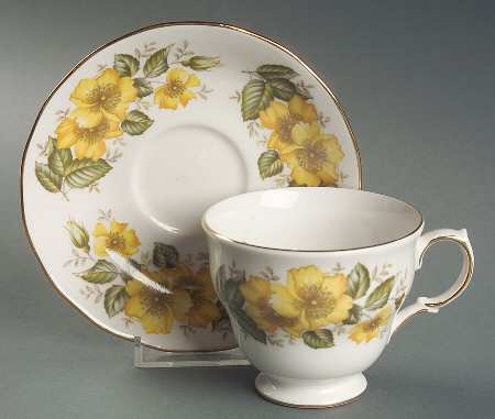 8610 Footed Cup & Saucer Set