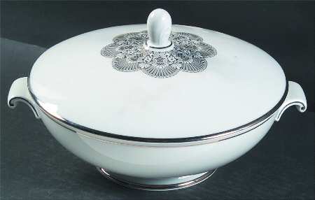 1473 (Aida, White, Platinum Trim) Round Covered Vegetable