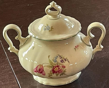 R1152 Sugar Bowl & Lid