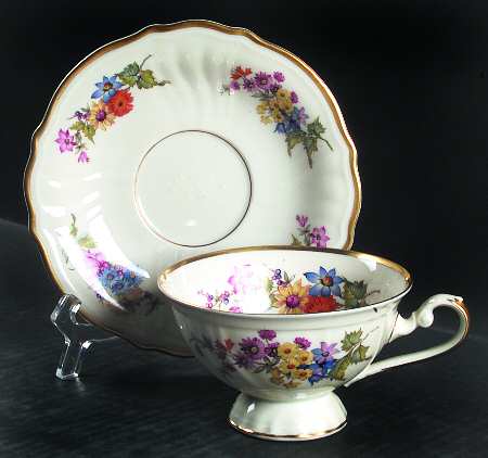 3036 Footed Cup & Saucer Set