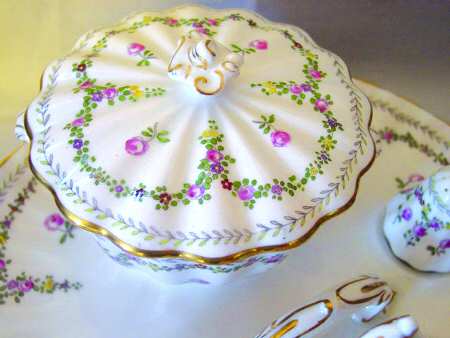E4804 by Royal Doulton