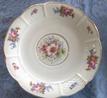 R1153 Saucer