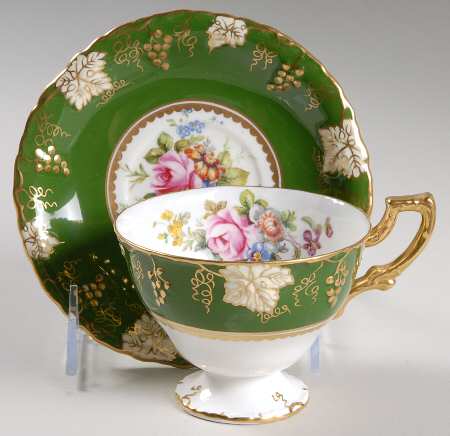 Vine Emerald Footed Cup & Saucer Set