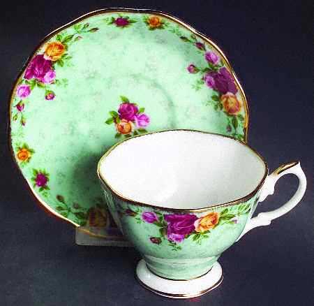 Peppermint Damask Footed Cup & Saucer Set