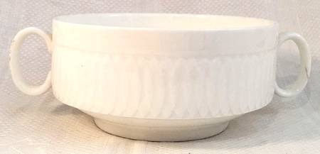 Rd192 Footed Cream Soup Bowl