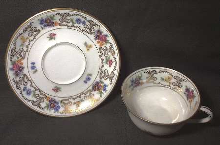 ROB327 Flat Cup & Saucer Set