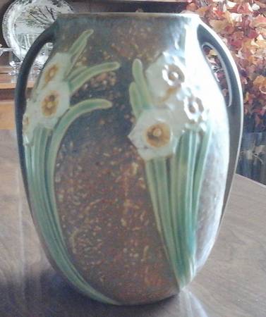 Jonquil 7" Handled Vase