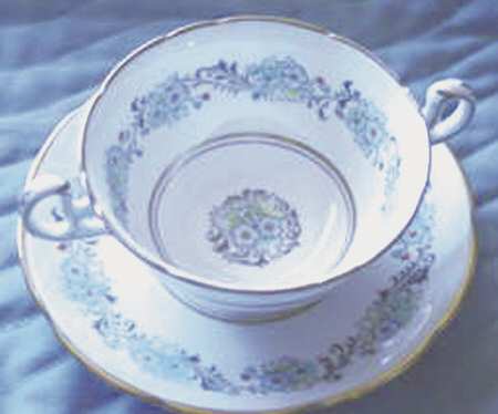 8207 Footed Cream Soup Bowl & Saucer Set