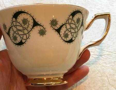 RTA28 Footed Cup