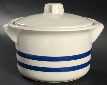 Williamsburg 2 Qt Round Covered Casserole