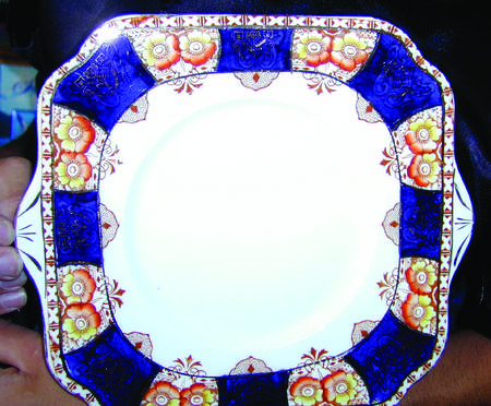 3701 Square Handled Cake Plate