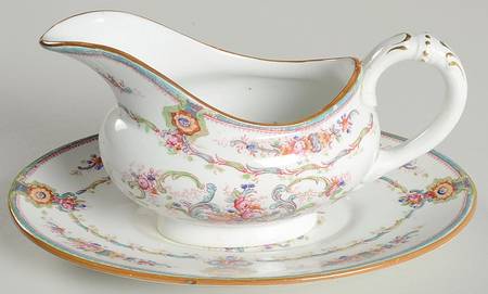 H9120 (Smooth) Gravy Boat & Underplate