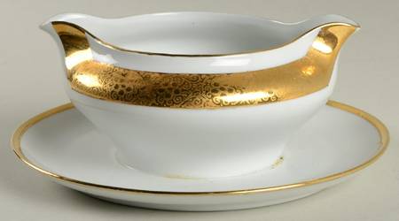 RBA16 Gravy Boat with Attached Underplate