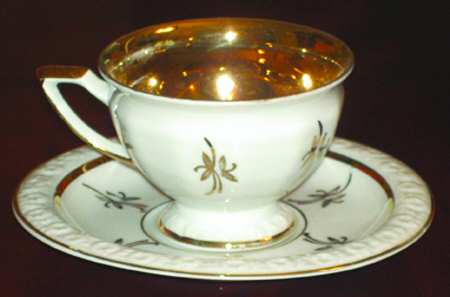 R1174 Footed Cup & Saucer Set