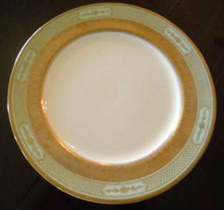 8142 by Royal Doulton
