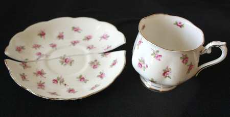 5237 Footed Cup & Saucer Set