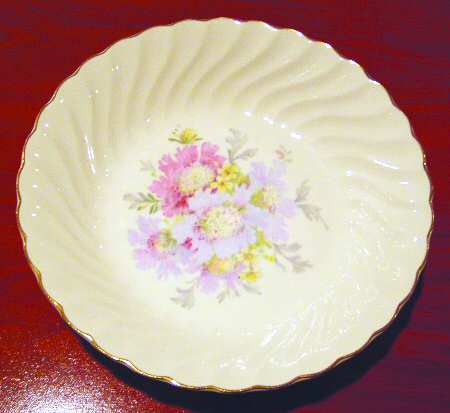 Honey Lee (Gold Trim) Coupe Soup Bowl