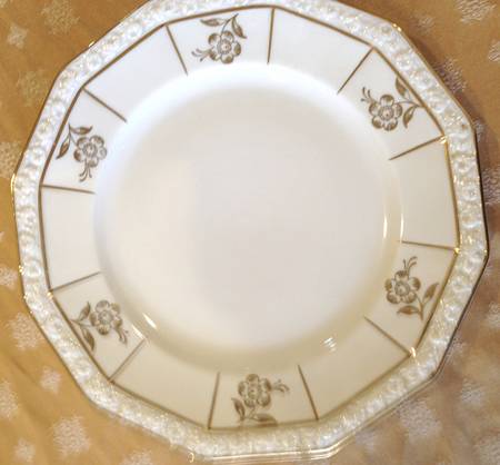 R1184 Dinner Plate