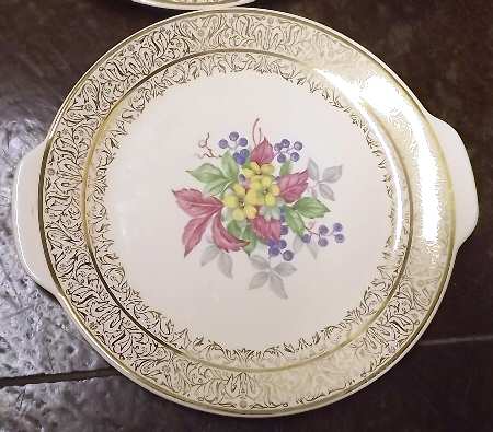 Royal Stratton Handled Cake Plate