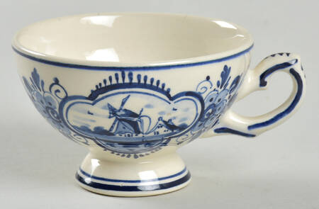 Delfts Blauw Footed Demitasse Cup