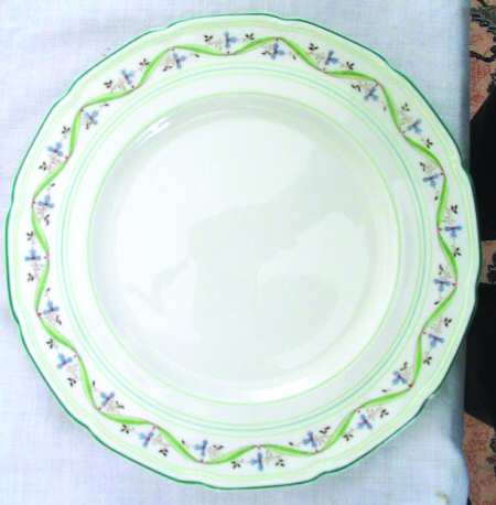 V1635 by Royal Doulton